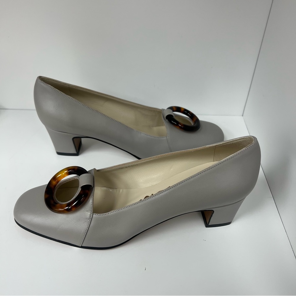 Salvatore Ferragamo Heels in Grey - Picture 3 of 7